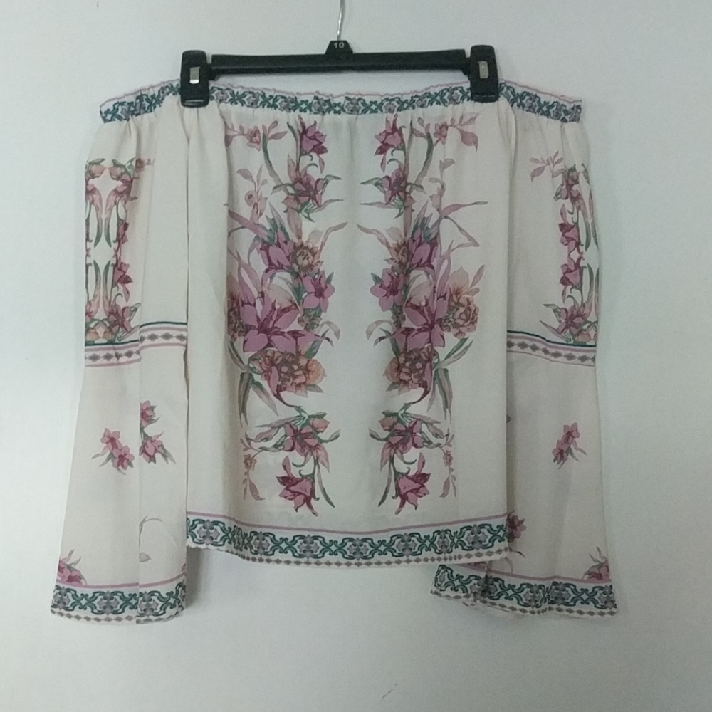 Off-the-shoulder crop shirt